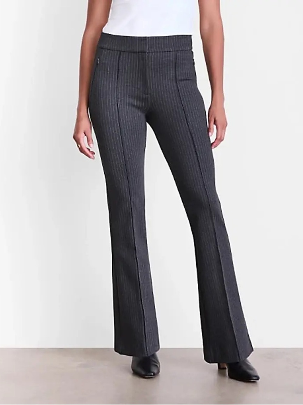 LOFT Versa Pintucked Ponte Flare Pants in Pinstripe- NEW Sz 14
